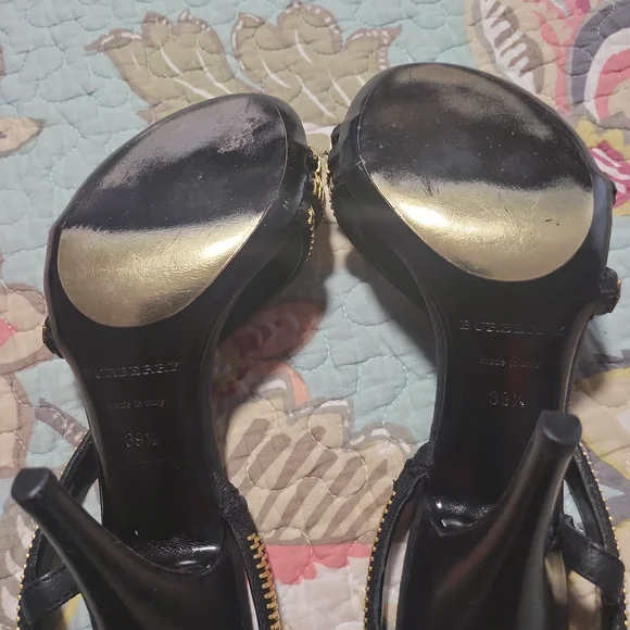 Burberry Zipper Slingback Heels - Picture 5 of 8